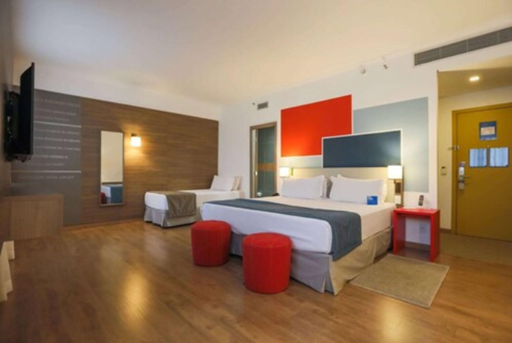 Hotel Tryp By Wyndham Ribeirão Preto Exterior foto A room at the hotel