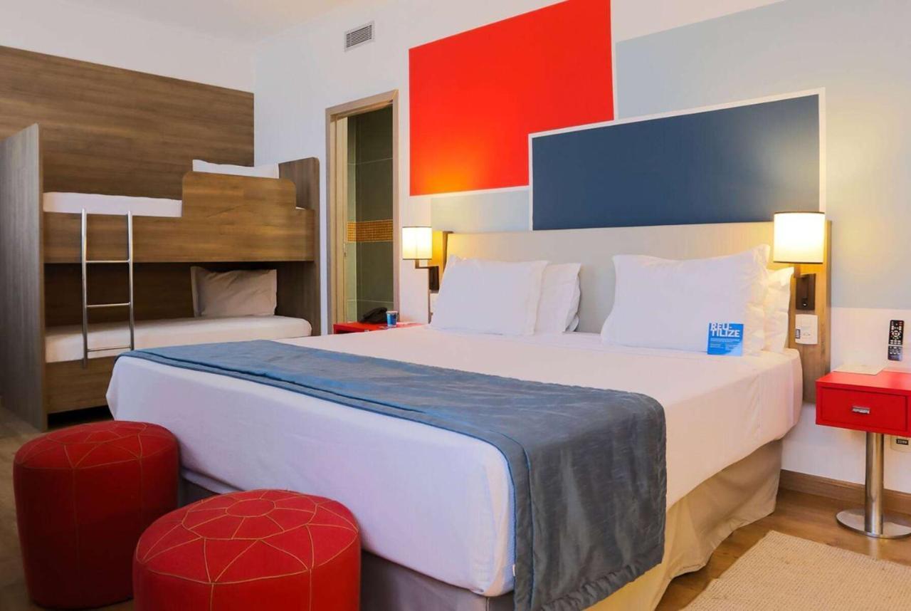 Hotel Tryp By Wyndham Ribeirão Preto Exterior foto A room at the hotel