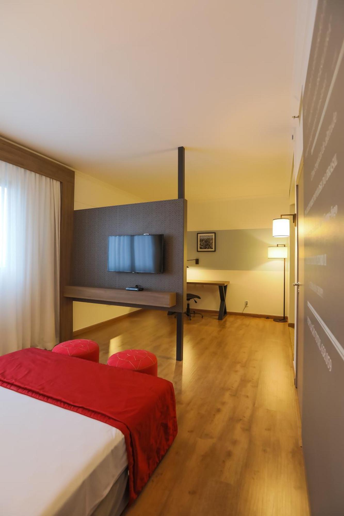 Hotel Tryp By Wyndham Ribeirão Preto Exterior foto A typical room at the hotel