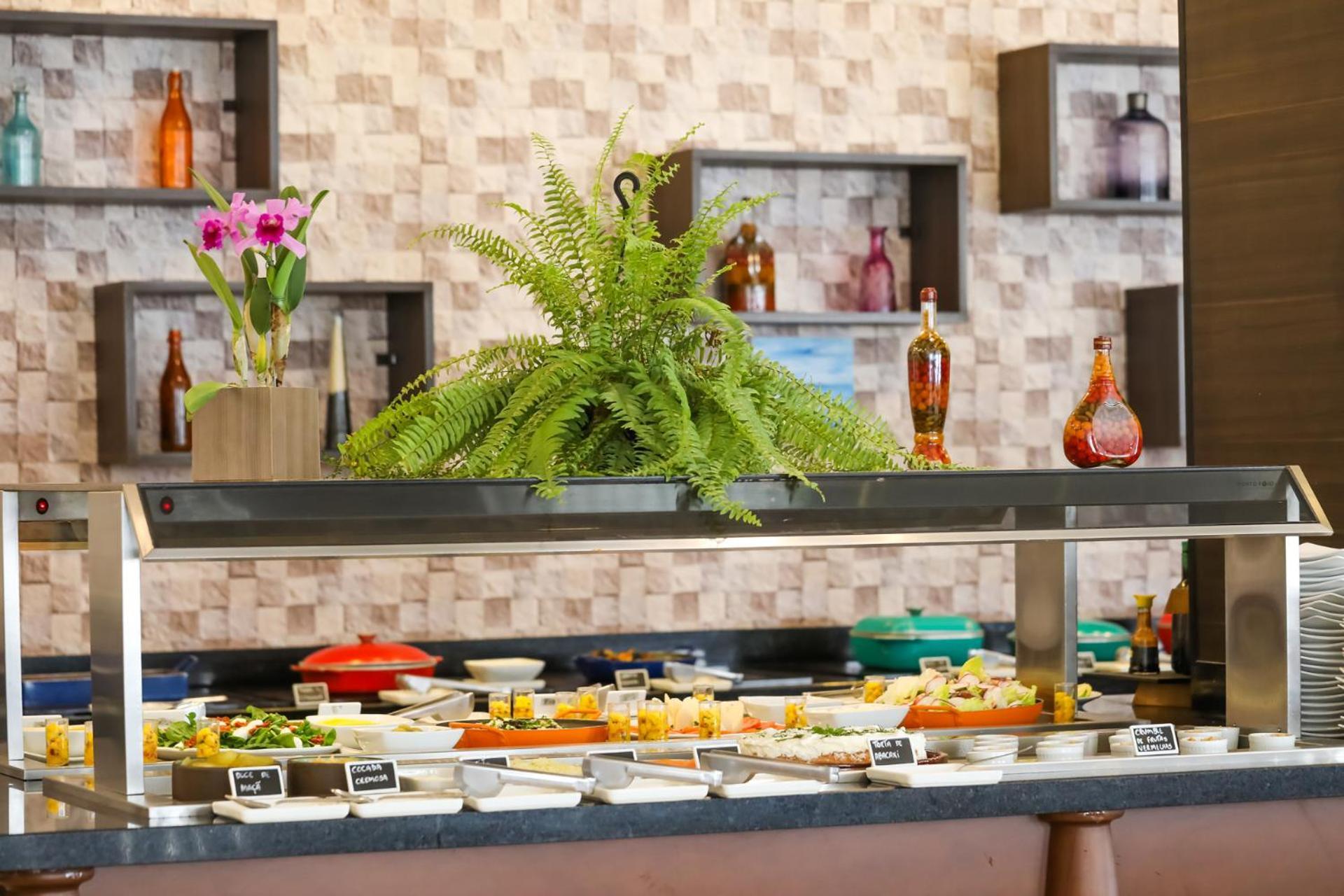 Hotel Tryp By Wyndham Ribeirão Preto Exterior foto A salad bar